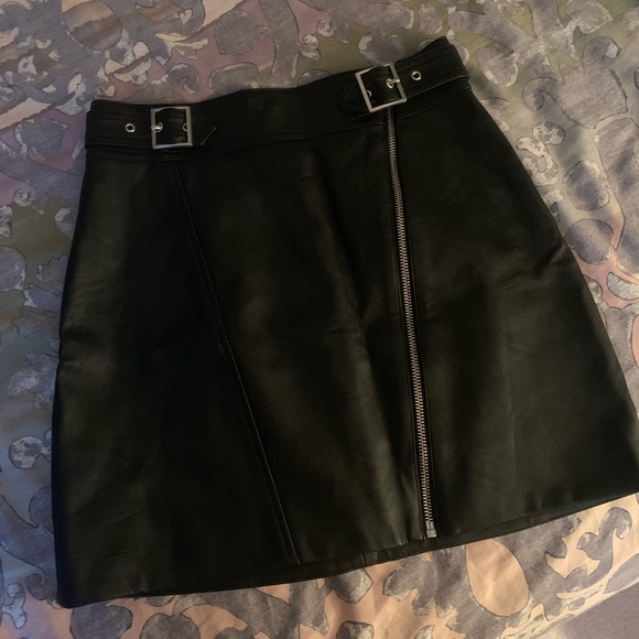 Topshop Dresses & Skirts - Topshop Leather Skirt